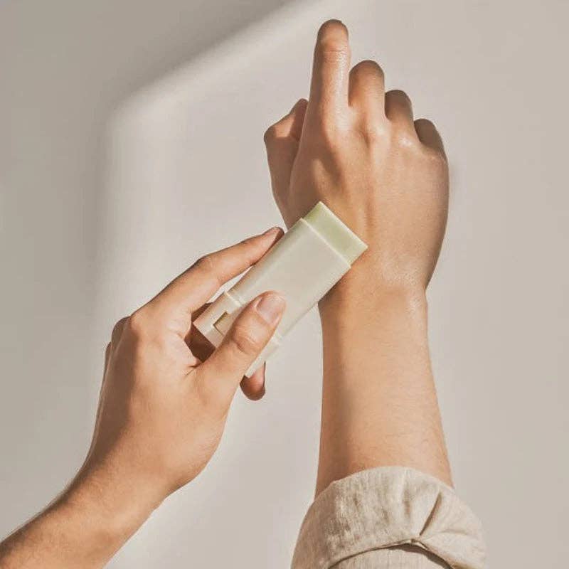 YEOSKIN - Wholesale Sunscreen - BEAUTY OF JOSEON – Matte Sun Stick: Mugwort + Camellia 18g3