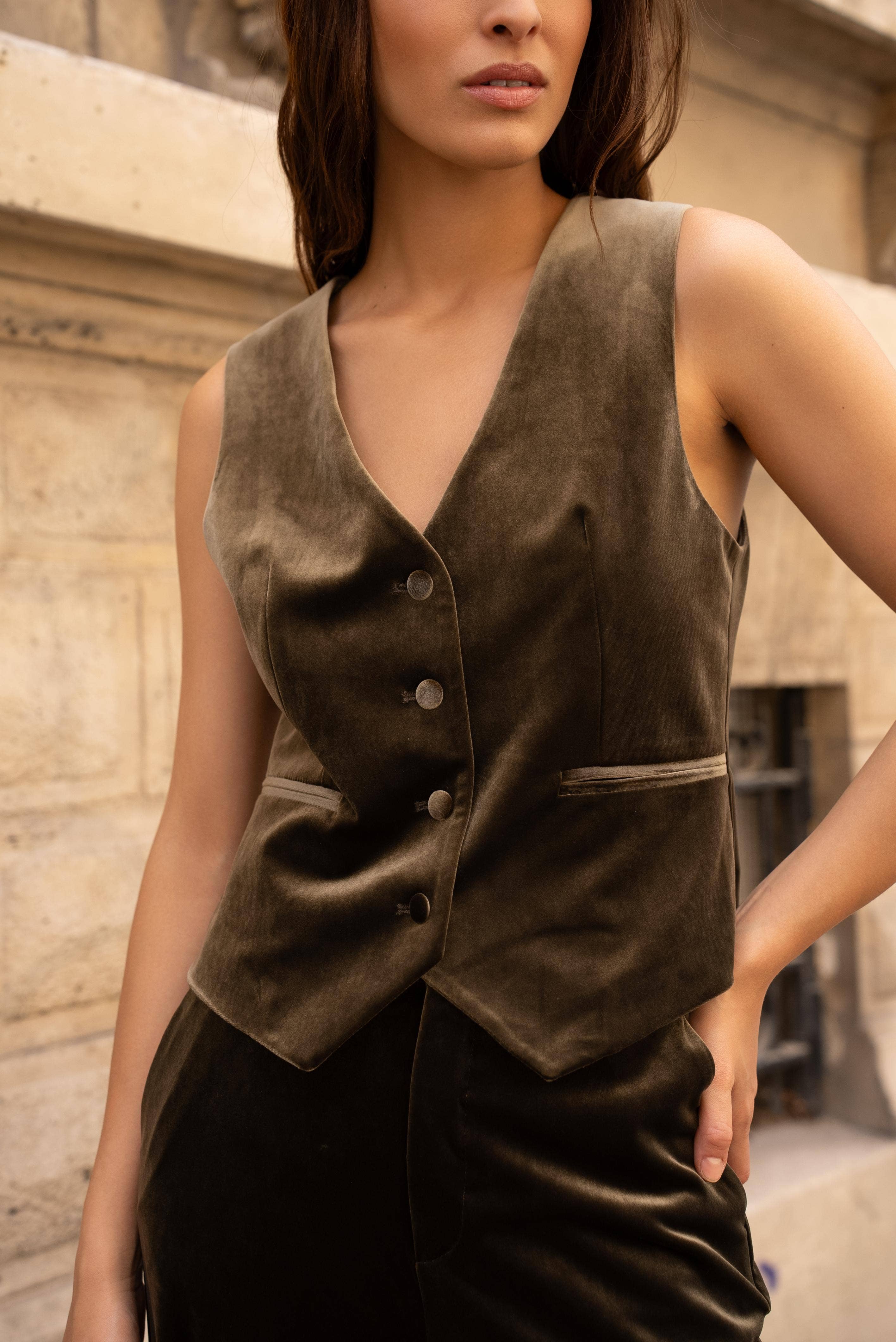 Attentif Paris - Wholesale Suit Vest - Women's - plain velvet sleeveless suit vest48