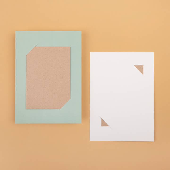 La Fabrique à Sachets - Wholesale Stationery/Notecard Set - Eucalyptus and Ivory Support Card1