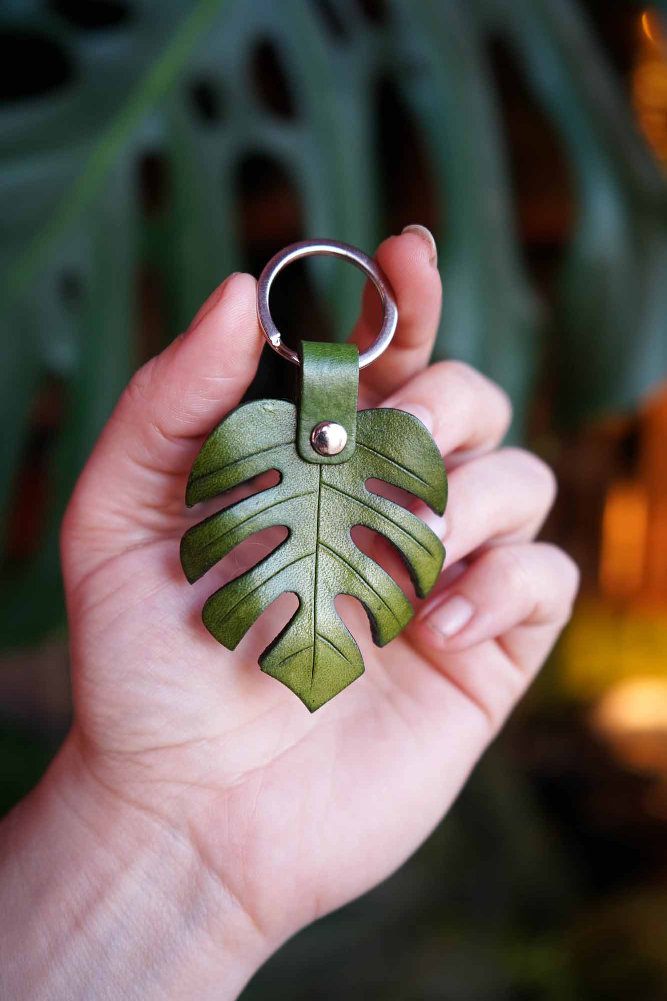 Hammerthreads - Wholesale Keychain - Unisex - Monstera Leaf Keychain1