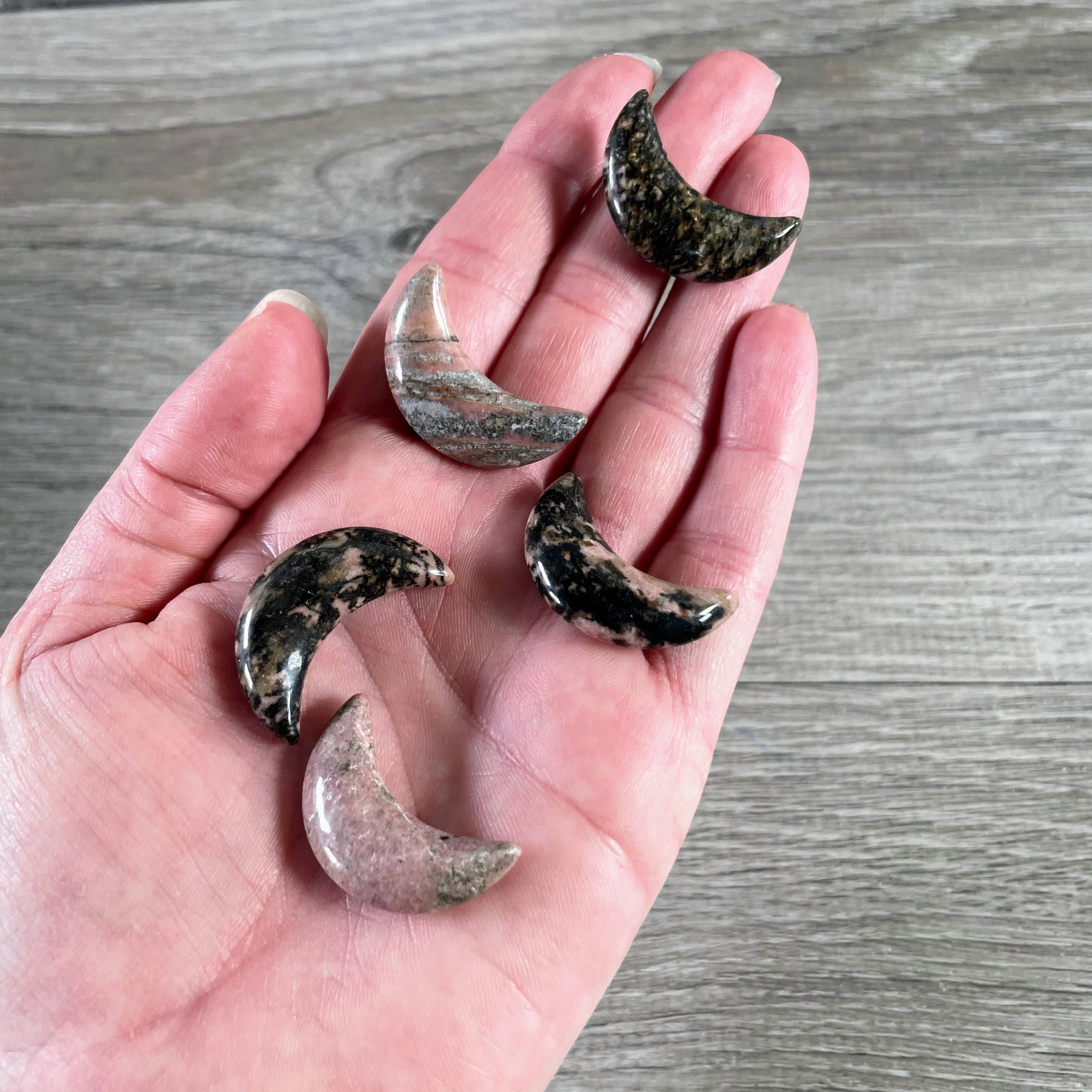 Keystone Crystals – Großhandel Spiritueller Stein/Kristall – Verschiedene Edelsteinmonde – 1-Zoll-Mondsichel-Schnitzereien13