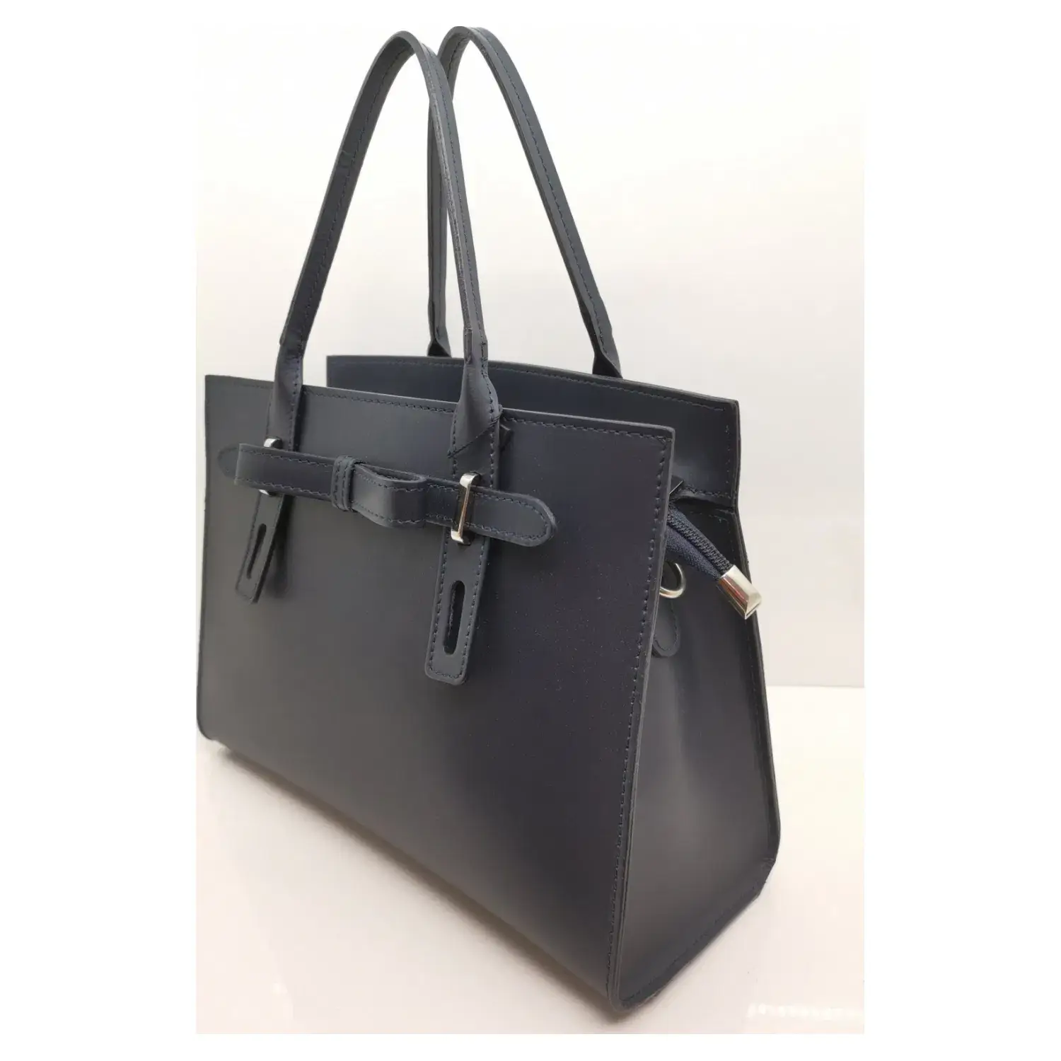 Superbia – wholesale Bärkasse - Dam – Äkta läderhandväska med rosett - Paula (Reapriser)1