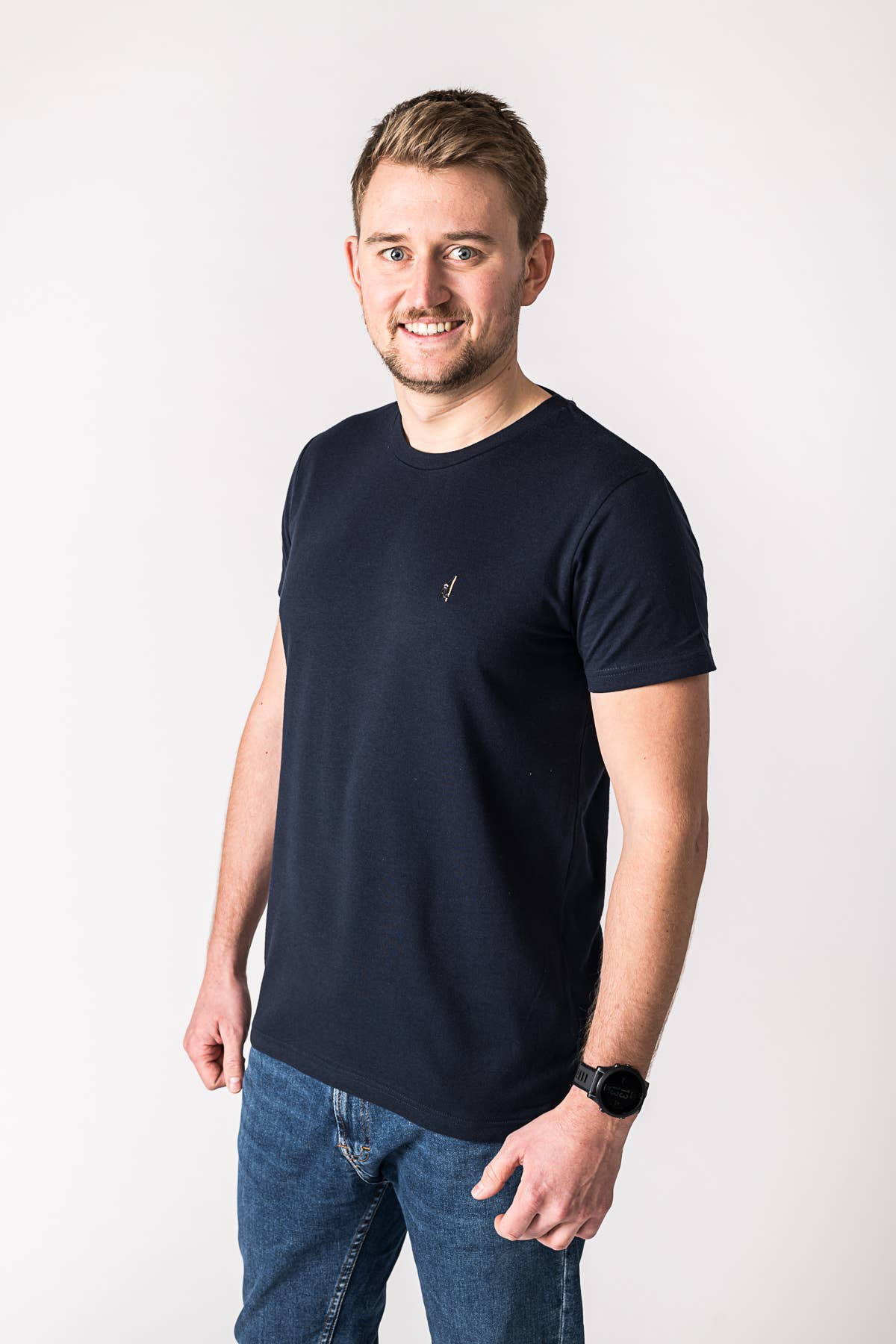 CARTA Clothing - Wholesale T-Shirt - Men's - men's fit - Cao-Vit Gibbon0