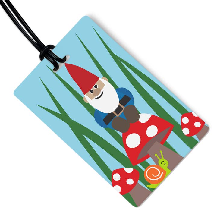 Milo the Gnome bagagelabel met zwarte riem voor wholesale door R. Nichols Stationery & Gifts