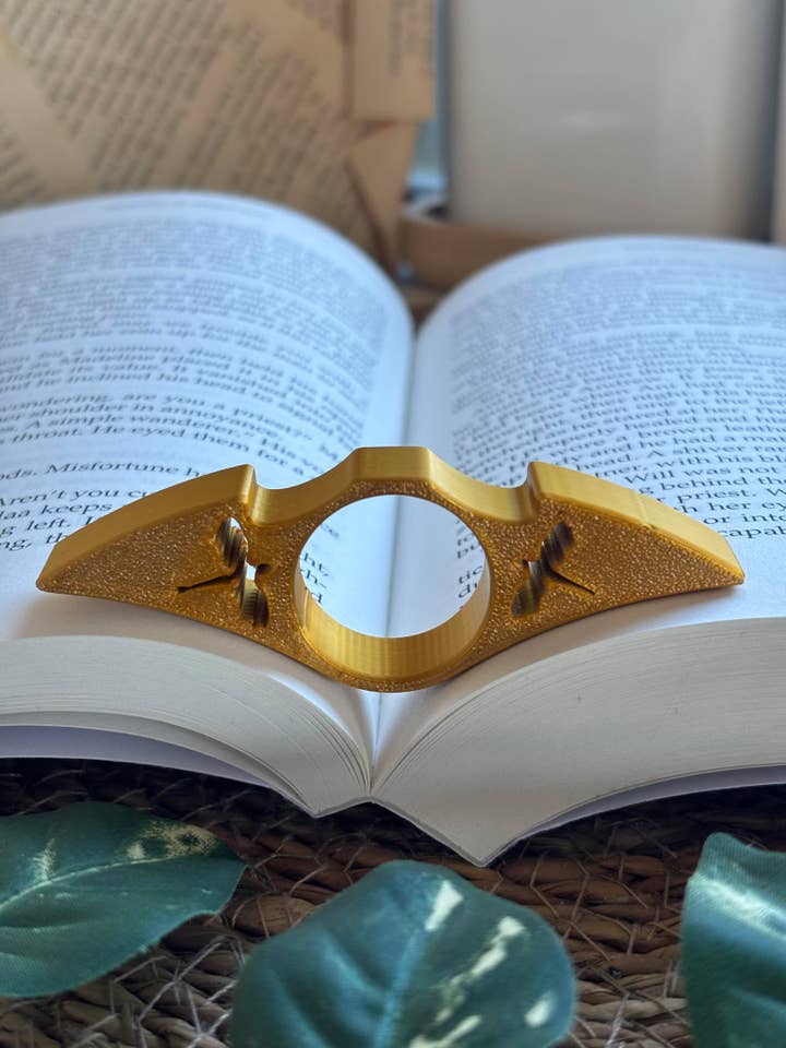 Thumb Page Holder - Dragons for wholesale by Nordic Book Adventure