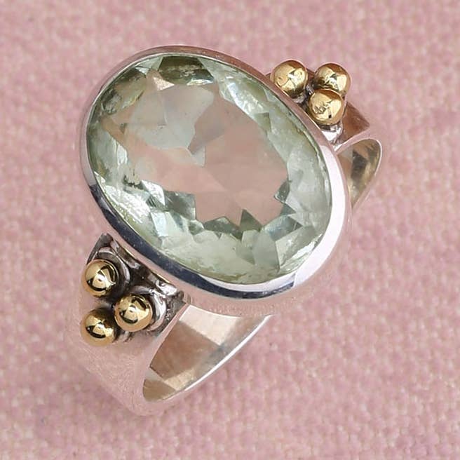 Anello solitario in argento sterling 925 con ametista verde per la vendita all'ingrosso da parte di Tiramisu