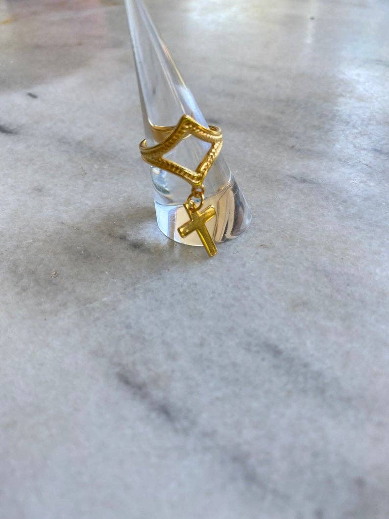 Christina Christi – wholesale Cocktail/Statement Ring – Guldring med kors och bred ring, statement-ring, bohemisk stil2