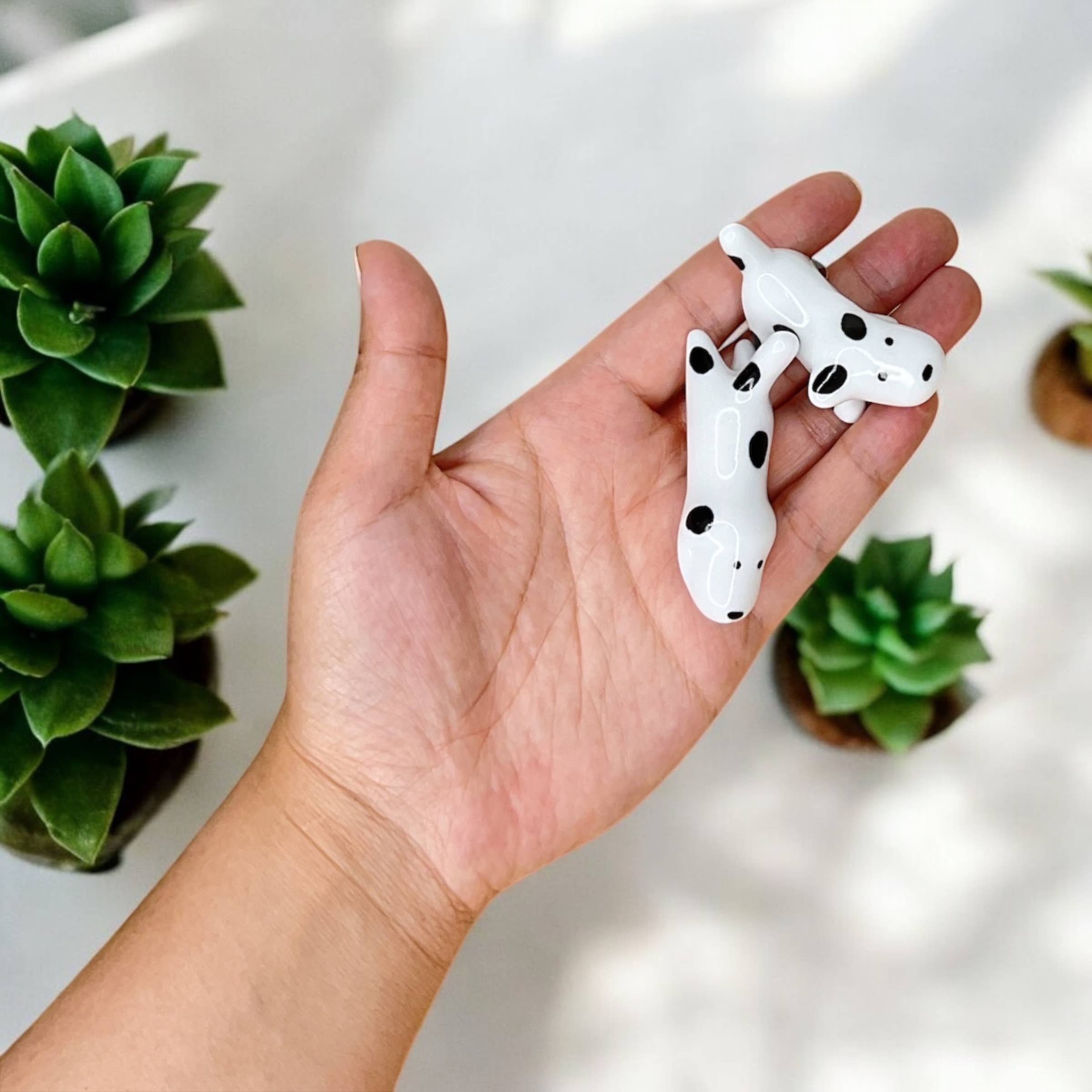 Bamboo Switch - Wholesale Chopsticks - 2x Porcelain Dog Chopstick Rest | Sushi Bestseller2