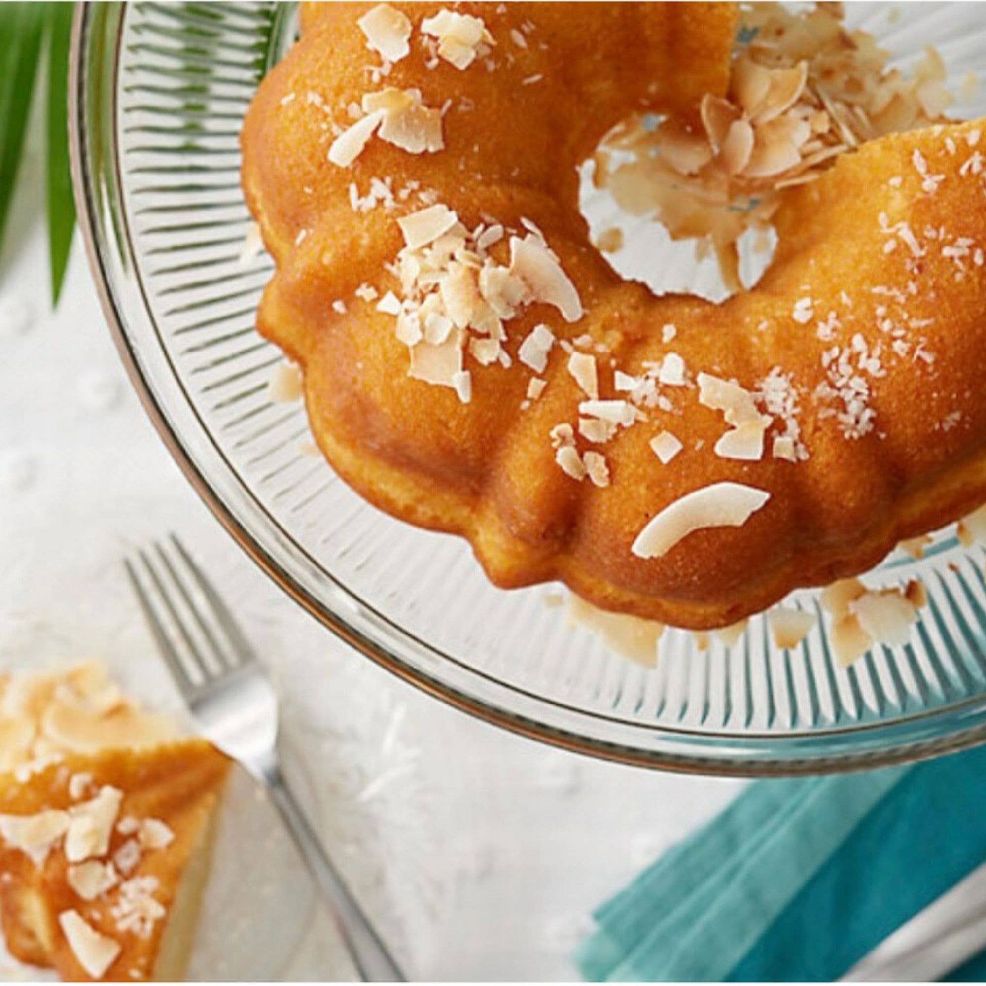 Dockside Market - Vente Gâteau - Gâteau bundt à la noix de coco Dockside Market-Calypso, 24 oz6