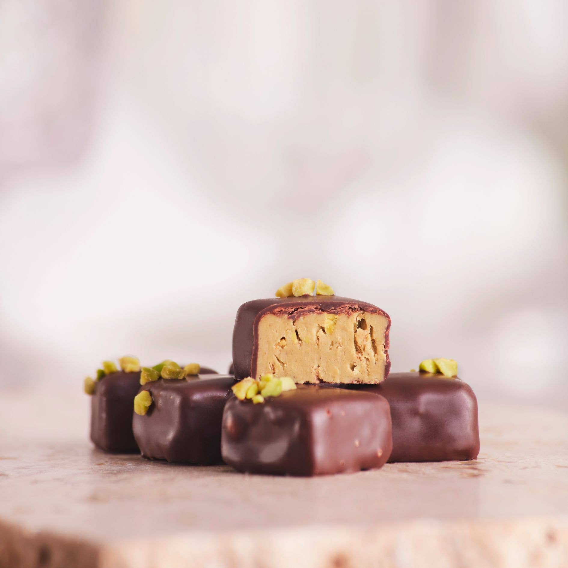 Cioccolato Lavoratti 1938 – Großhandel Schokoladenschachtel – Schokoladentrüffel: Grüne Pistazie von Bronte DOP2