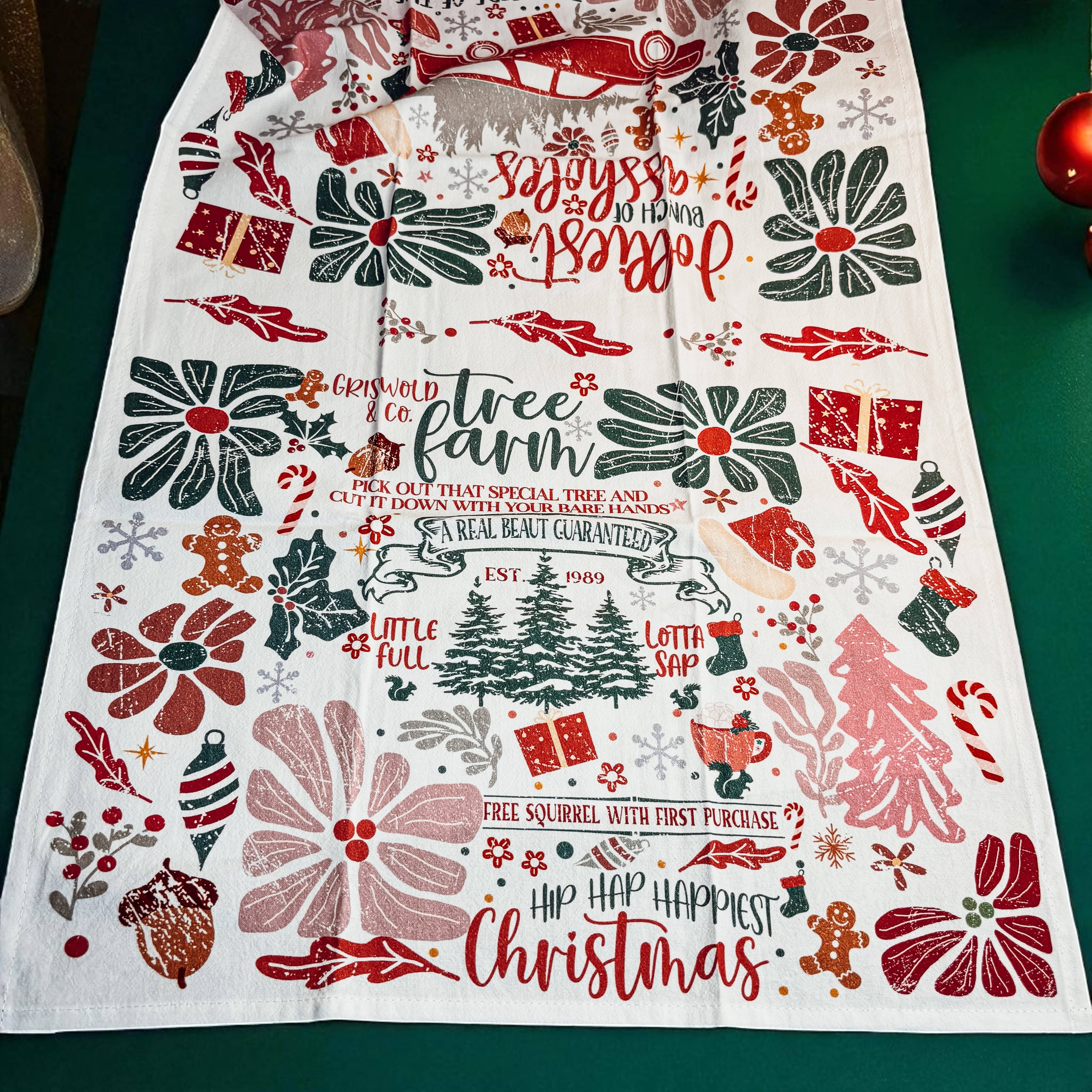 Gia Roma - Wholesale Tea Towel - Vintage Santa Holiday Kitchen Towel & Decor | Pink Christmas87