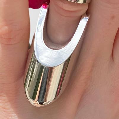V FOR VIBES Clio - The Radiant Wearable Vibrating Ring for wholesale by V For Vibes