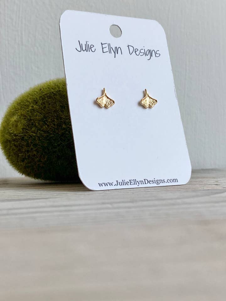 Guld Ginkgo Stud øreringe for engroshandel hos Julie Ellyn Designs