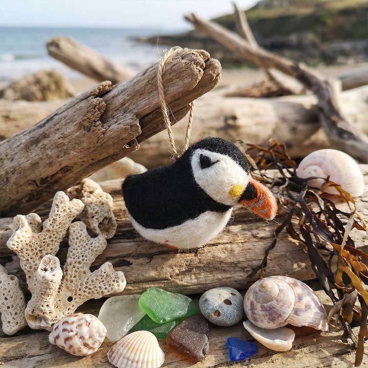 Handgemachte Fair Trade Papageientaucher hängende Nadel für den Großhandel von Felt So Good