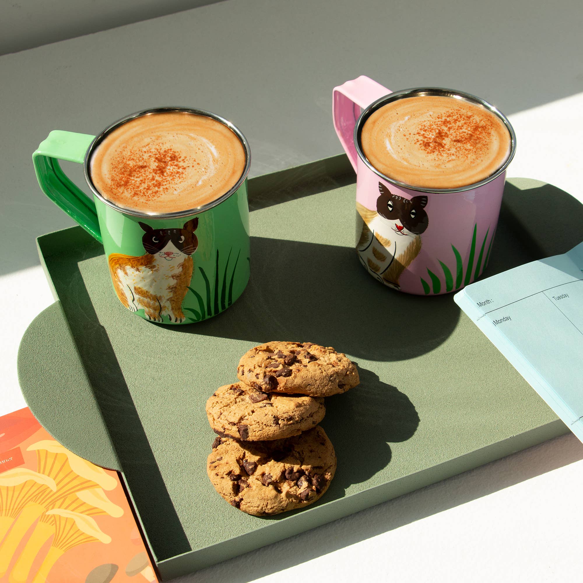 Helio Ferretti - Vendita all'ingrosso Vassoi decorativi - Vassoio in metallo verde oliva con manici laterali HF1