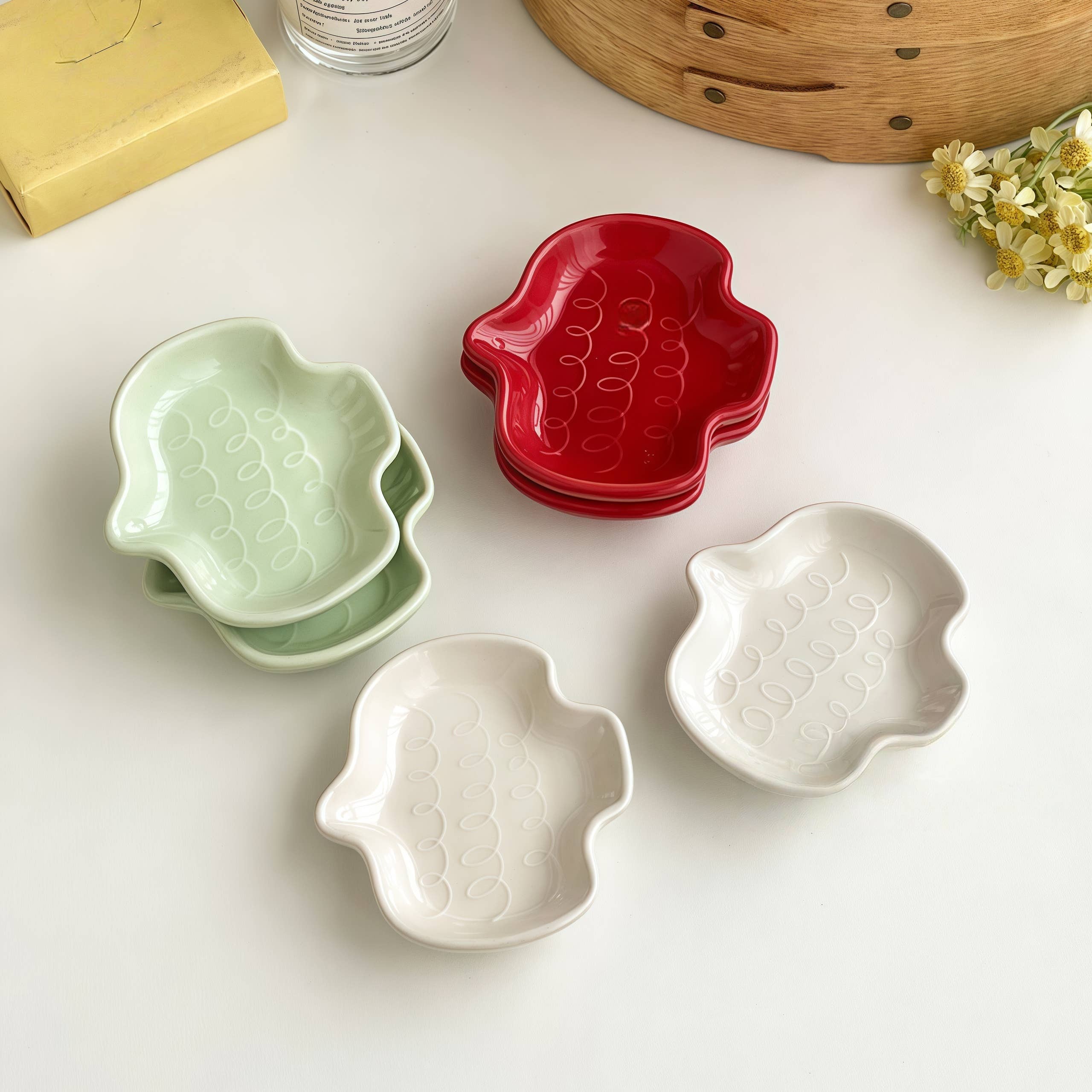 Otterware - Wholesale Condiment/Dip Bowl - Aesthetic Bird Ceramic Dipping Dish (White/Green/Red)3