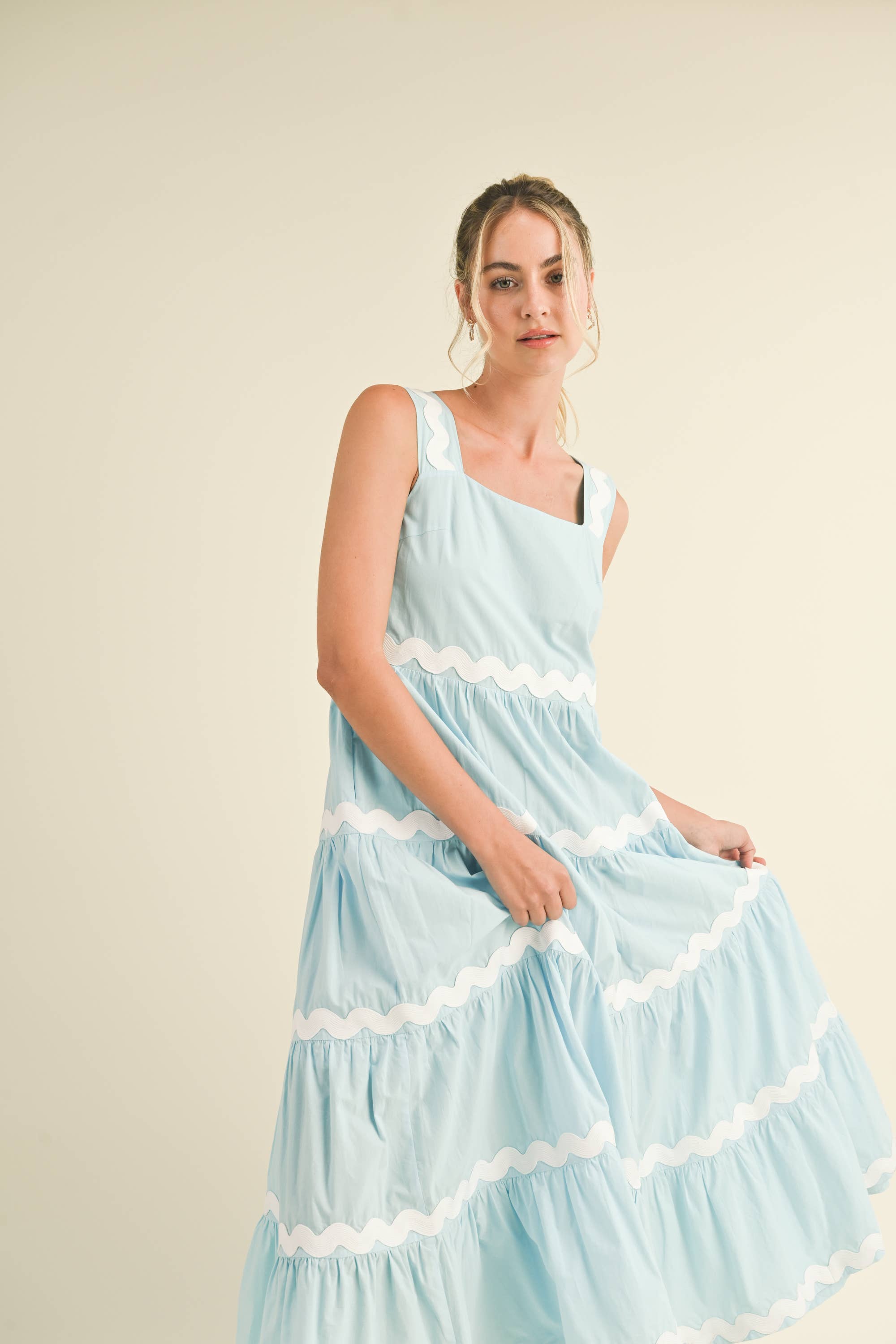 &MERCI - Wholesale Dress - Women's - TIERED RIC RAC TRIM MIDI DRESS MDR307415