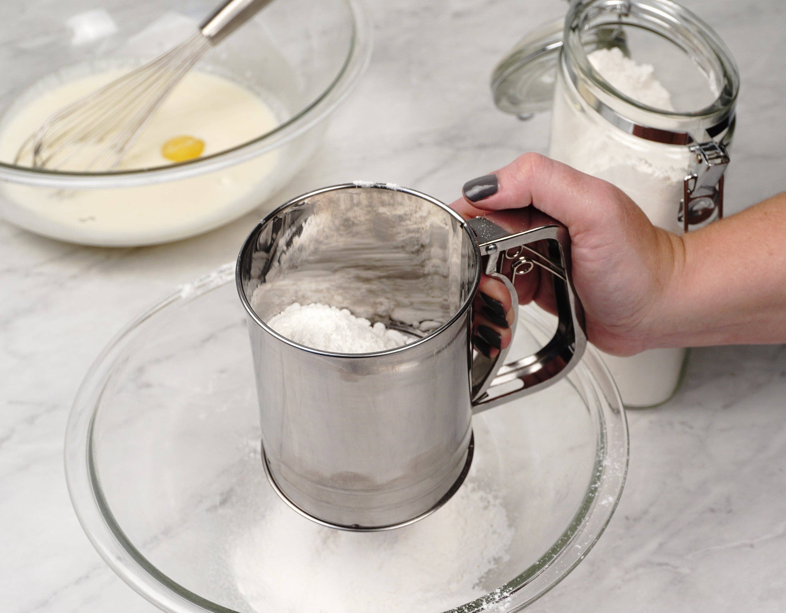 RSVP International - Vente Ustensile/gadget de cuisine - Tamis à farine triple maille - 3 tasses5