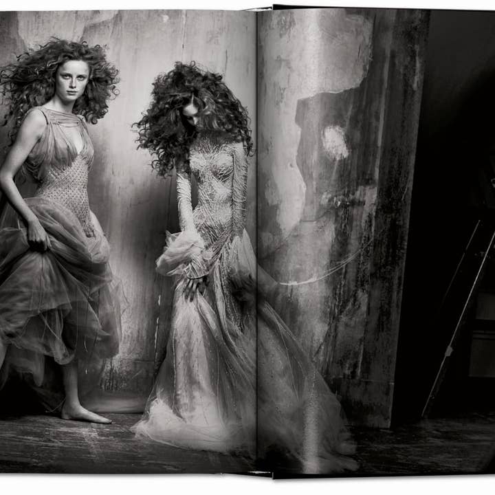 TASCHEN Europe - Wholesale Display Book - Peter Lindbergh. On Fashion Photography. 45th Ed. (Spanish, English, Italian)7