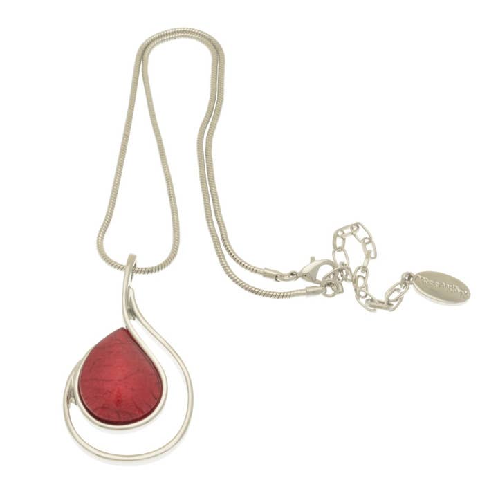 Collana con pendente a goccia rosso scuro per la vendita all'ingrosso da parte di Miss Milly Limited