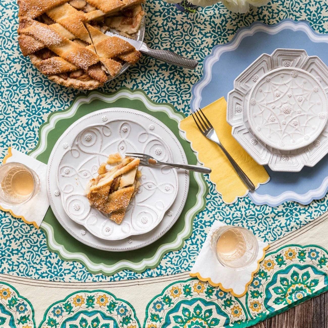 Gatherings by Curated Paperie – wholesale Disposable napkin – Nature Scallop Beverage Napkins3