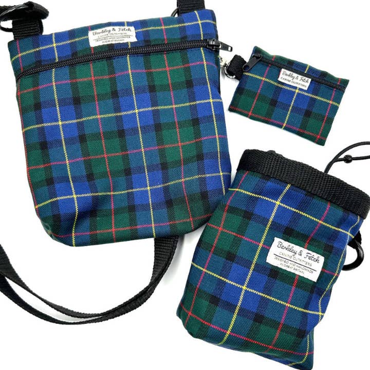 Barkley and Fetch – wholesale Pet treat bag – Dog – Gunn Tartan Dog Walk and Treat Bag3