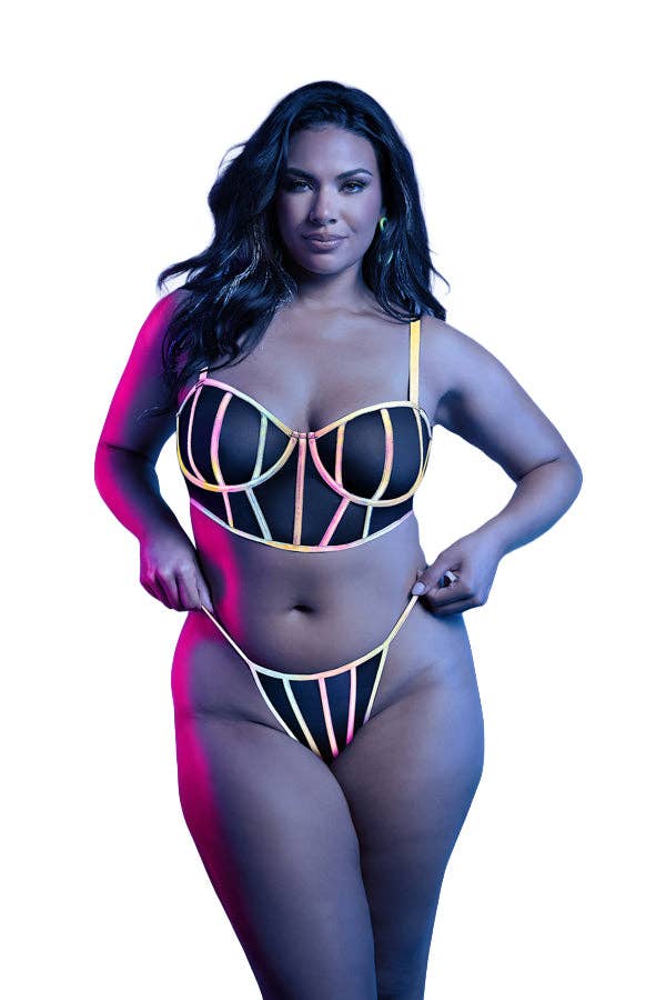 Black Solar Flare Bra & Panty for wholesale on Faire1