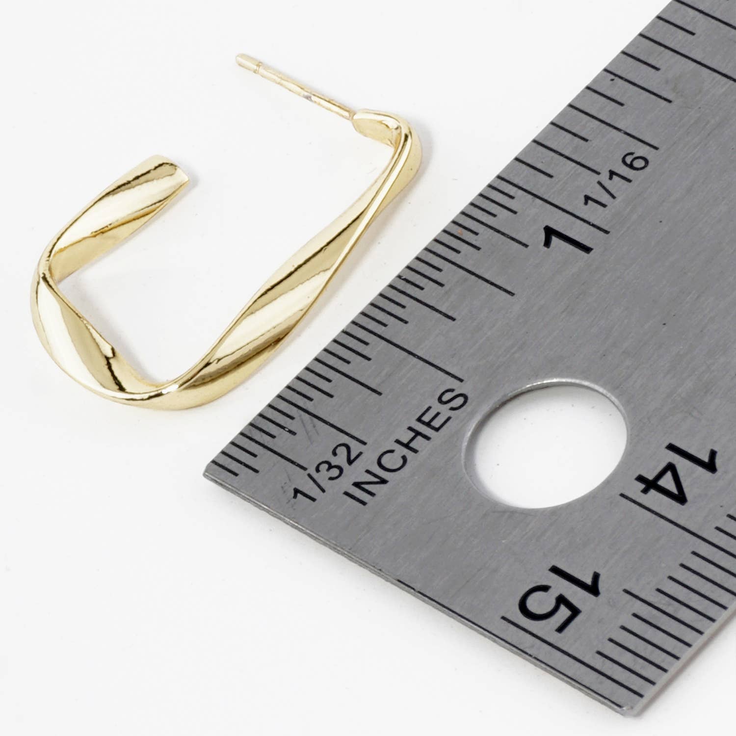 OHBOOBA DESIGN – Brincos de argola por atacado – BRINCOS DE ARGOLA RETANGULARES DE 25MM COM IMERSÃO EM OURO 18K4