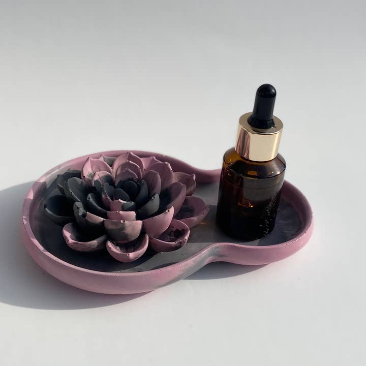 Flower Essential Oil Diffuser with Tray, Smokeless Diffuser for wholesale by SugarByrd