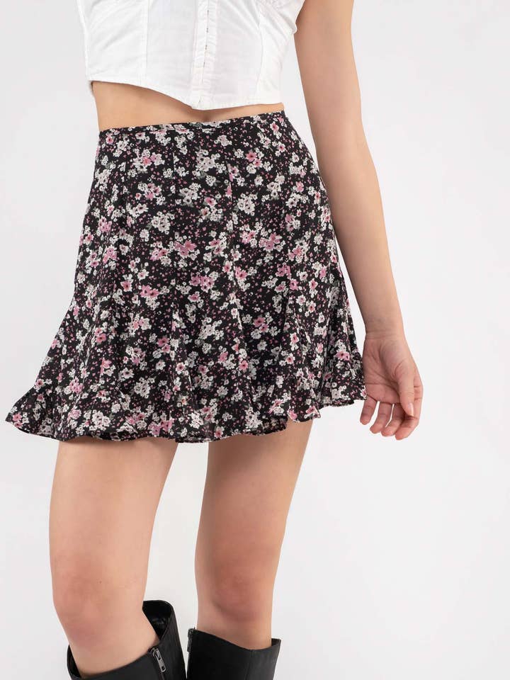 Blu Pepper - Wholesale Skirt - Women's - FLORAL MINI SKIRT