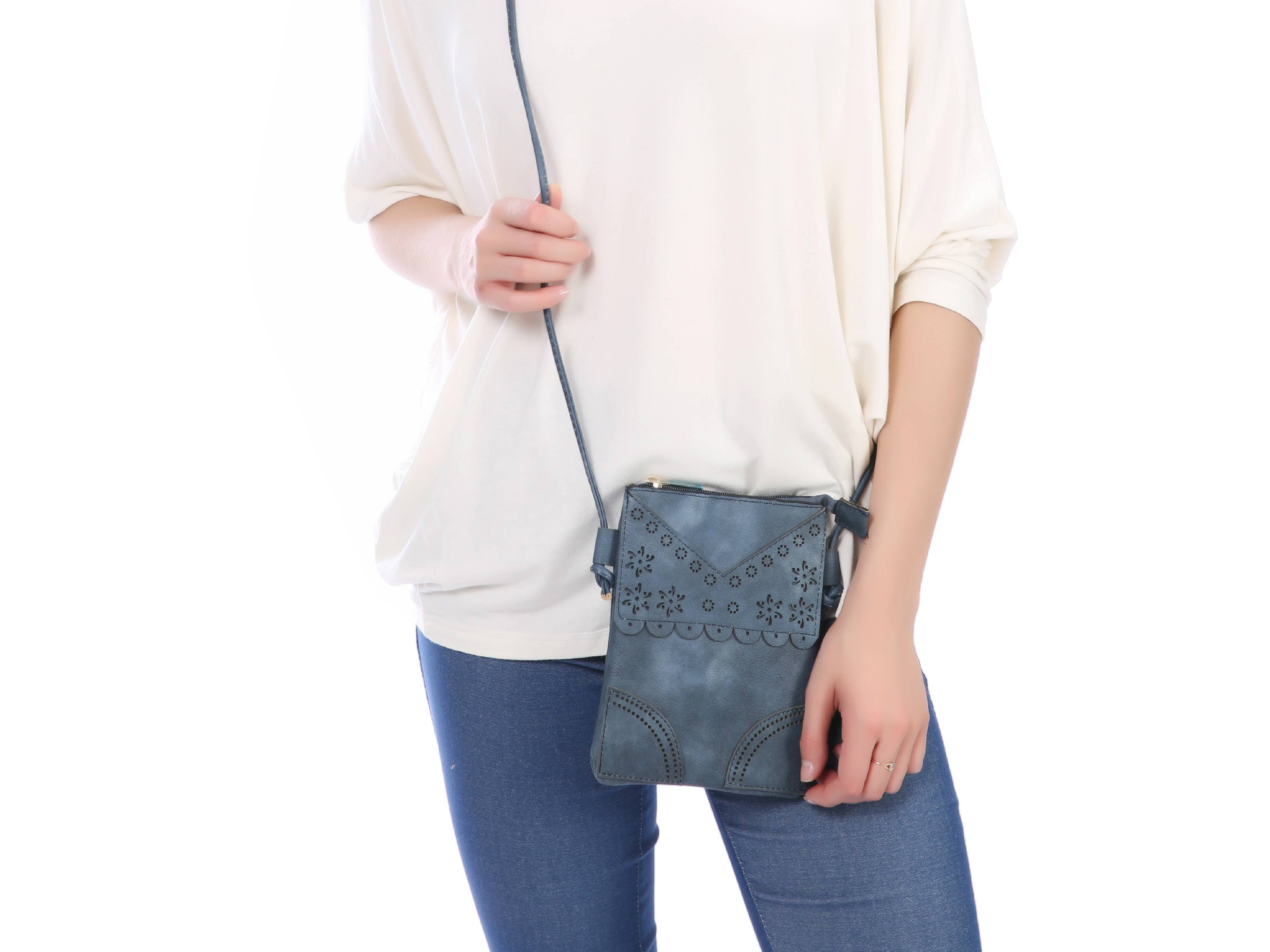 Shine Mark Accessories – wholesale Axelväska - Dam – Navy - Flower Laser Cut Crossbody Mobilväska1