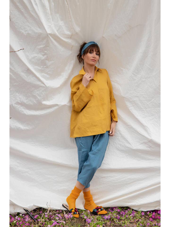 ADEPTT - Wholesale Blouse – Women’s - Linen long-sleeved blouse with pinched back detail: / AMALI3