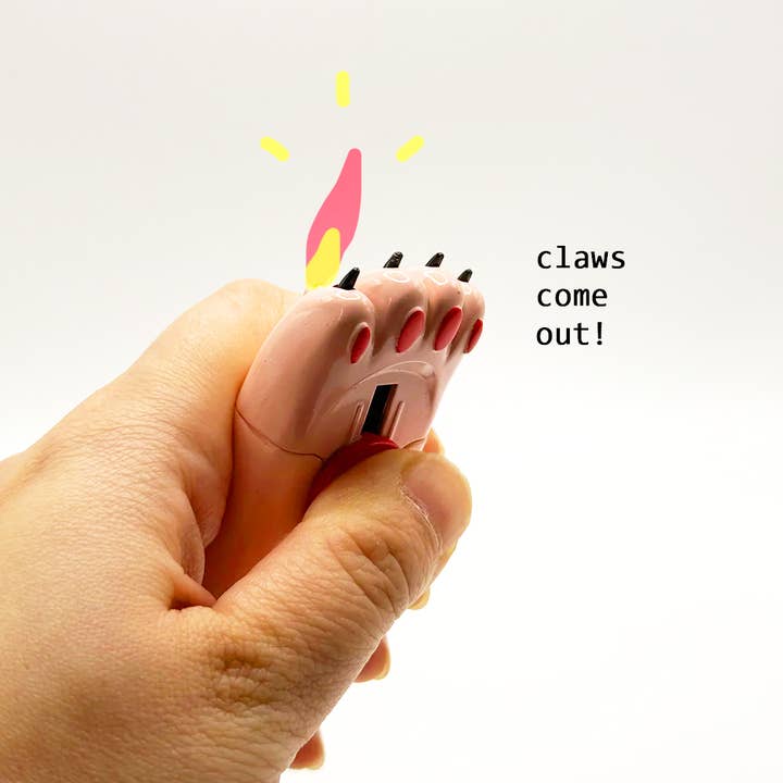 lian.soy - Wholesale Lighter - Cat Paw Lighter (w claws!)1