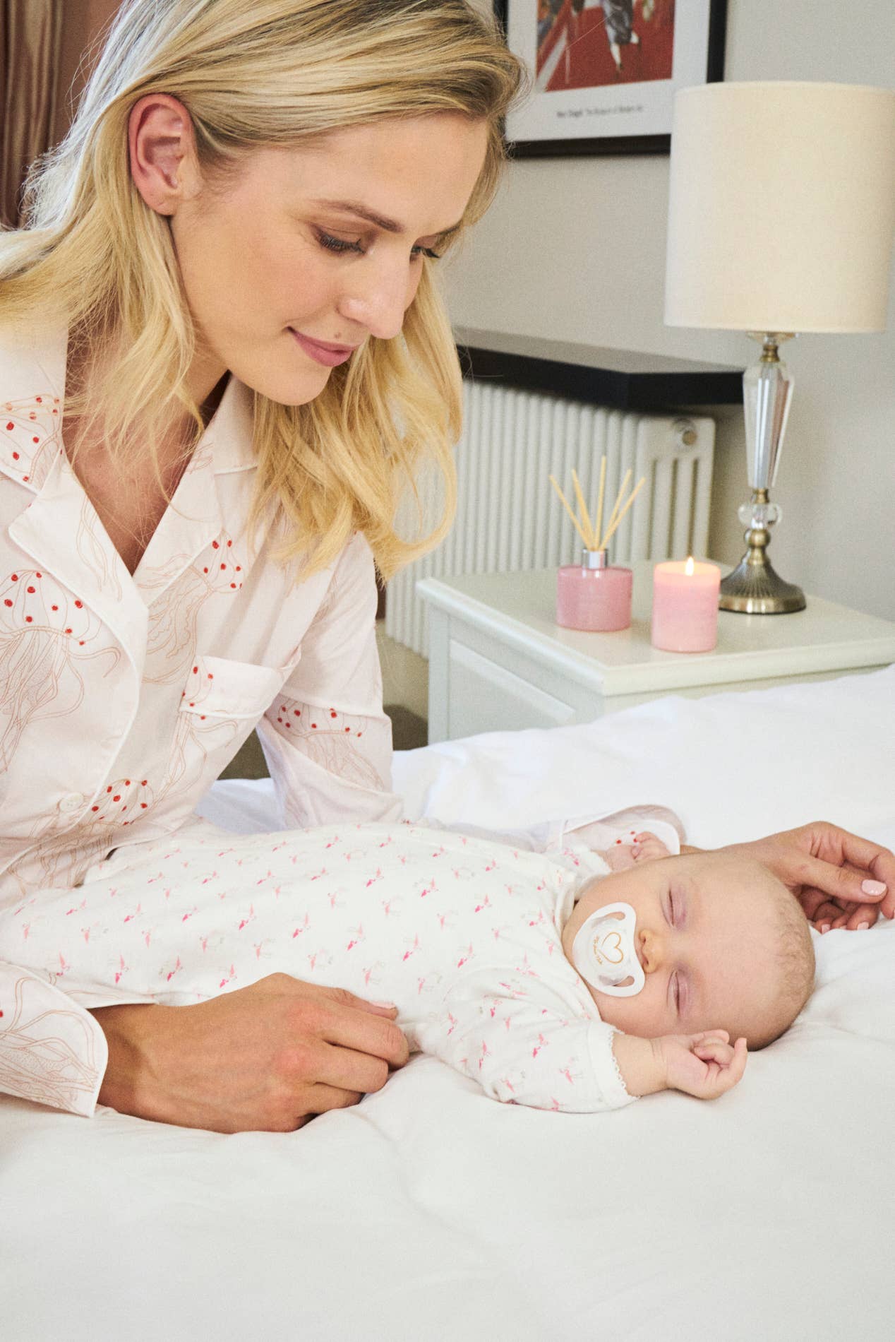 Jane Darcy - Wholesale Jar/Filled Candle - 100% Natural Soy Wax Candle, White Jasmine & Sandalwood5