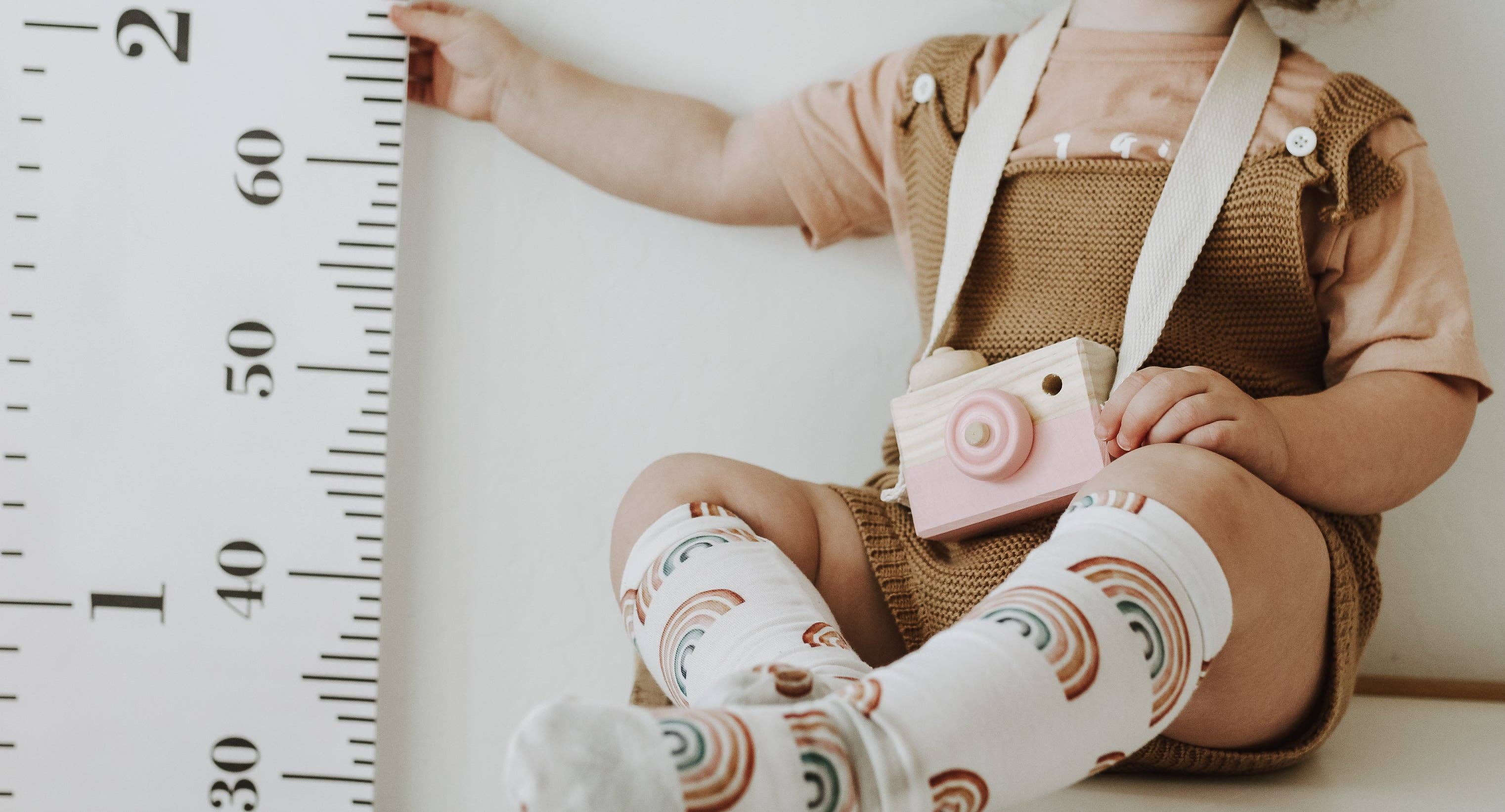 Lara & Lou - Vendita all'ingrosso Grafico di crescita - Bambini e neonati - Grafico di crescita in legno e tela/ Decorazione per la cameretta/ Decorazione per la stanza dei bambini3