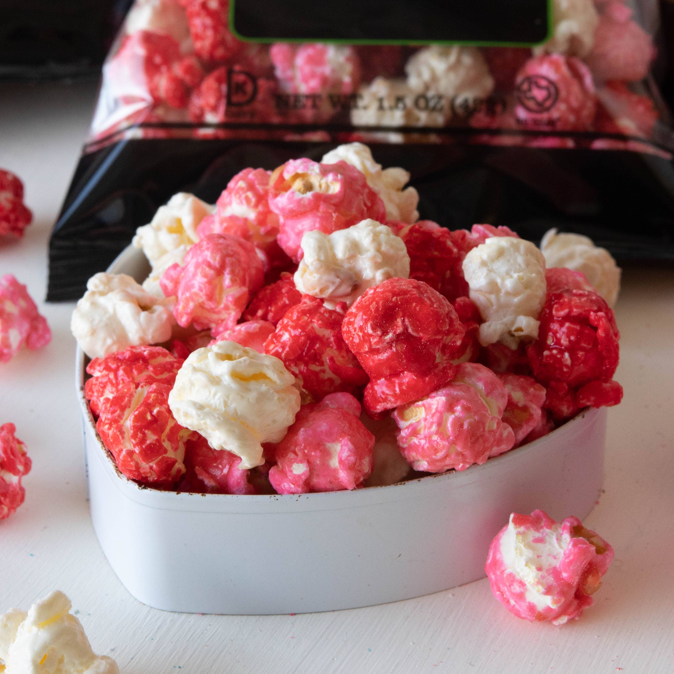 Deanan Gourmet Popcorn - Wholesale Popcorn - Hearts Vanilla Popcorn  - 100 Count - 3 Cup Clear Bags3