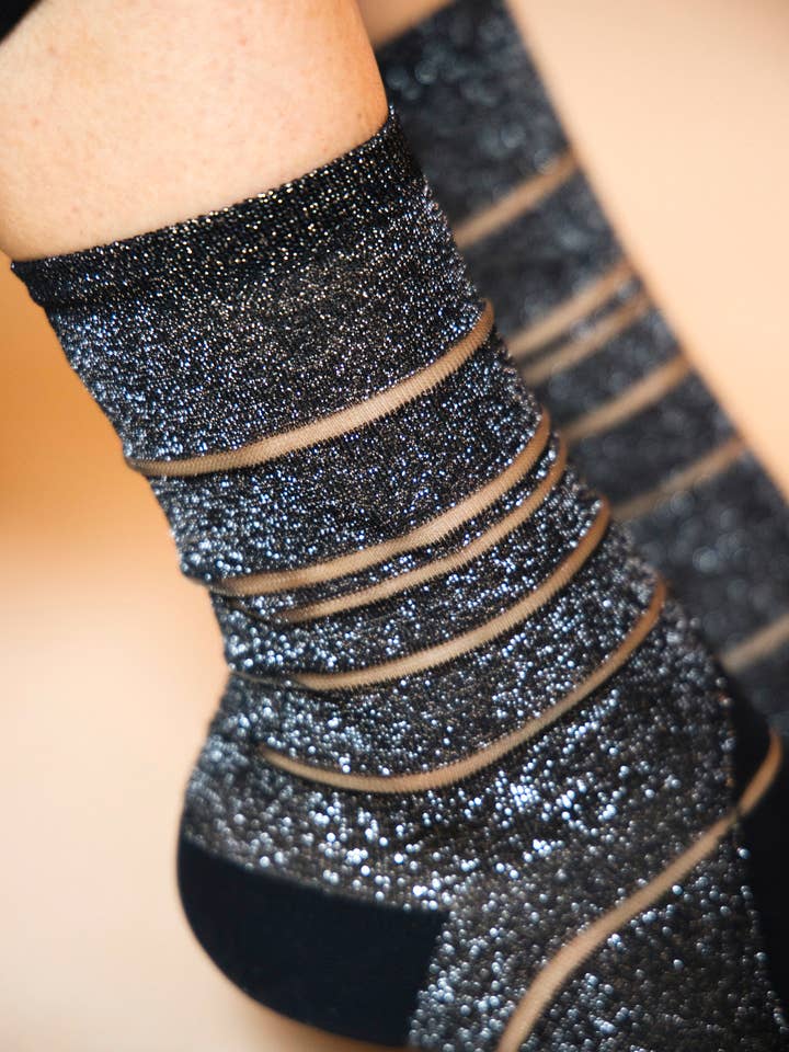 Atelier St Eustache - Wholesale Socks - Women's - TATE MODERN SILVER • Women's golden graphic socks8
