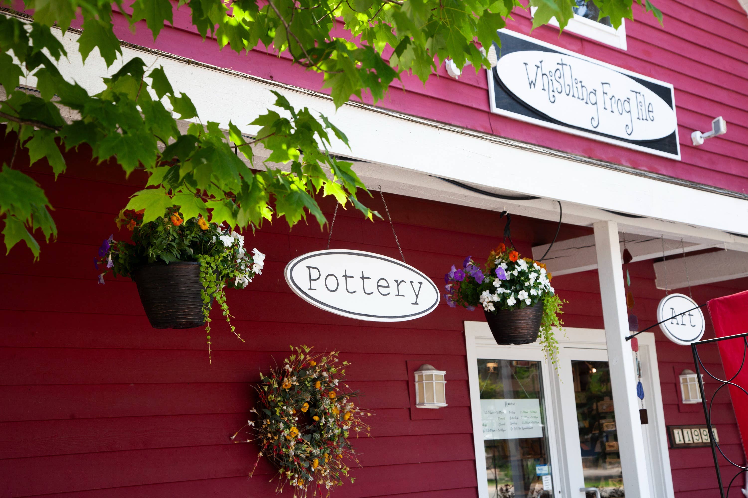 Whistling Frog Tile Inc. - Vente Carrelages muraux - Carreau d'art en céramique fait main avec motif de bouleau pour cuisine, décoration murale2