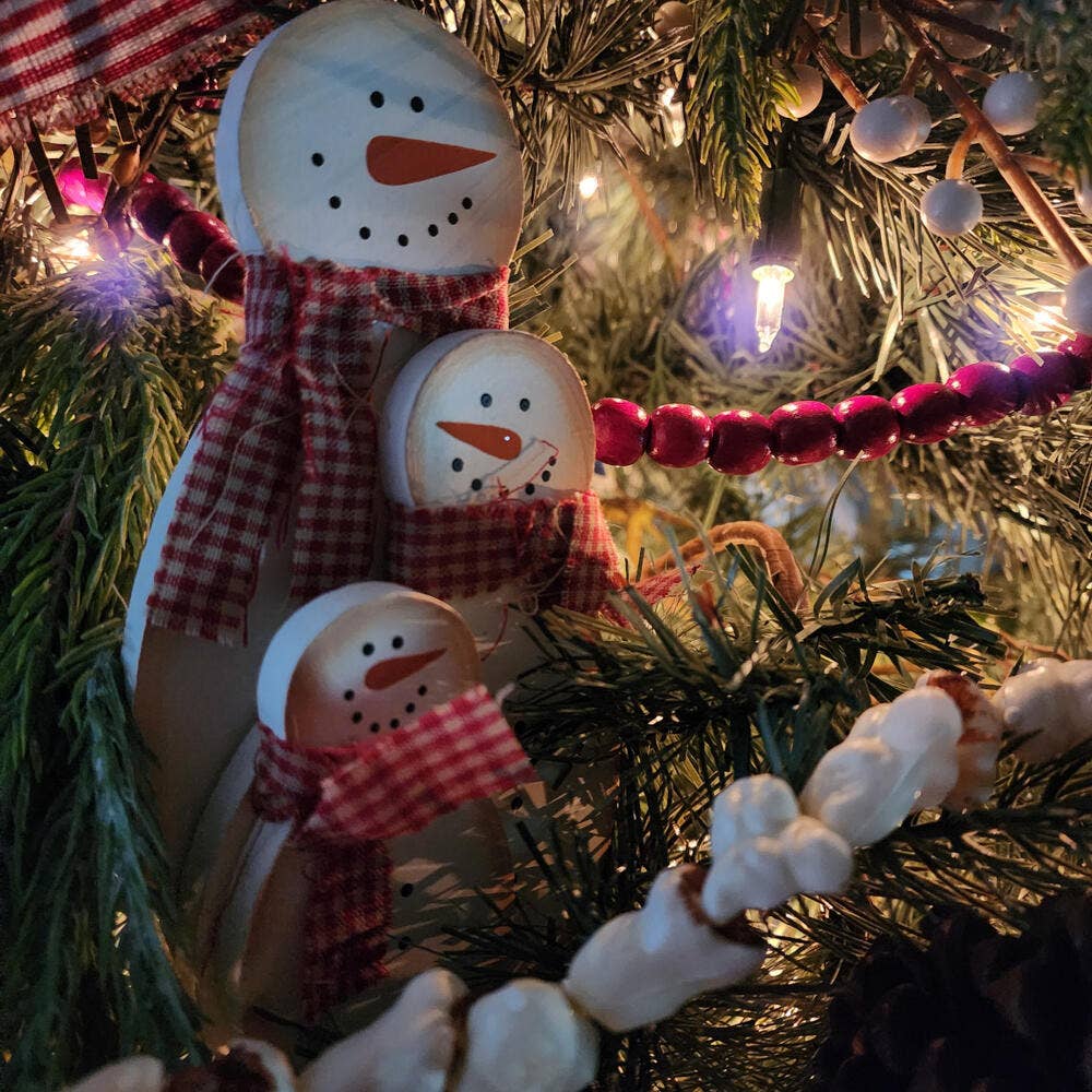 Factory Direct Craft - Vendita all'ingrosso Decorazione - Famiglia di Pupazzi di Neve in Legno Dipinto Rustico - 8,9 cm L x 16,5 cm A2