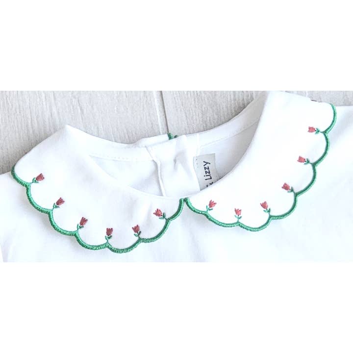 Marco and Lizzy - Vendita all'ingrosso Maglietta - Bambini - Top classici Top da bambina in cotone Pima bianco con tulipani rossi3