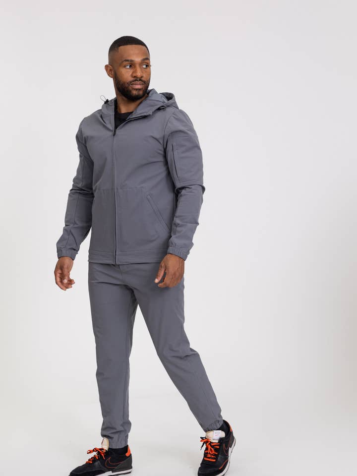Zayne Paris – wholesale Tracksuit – Men′s – TX867-2 men's jogging set