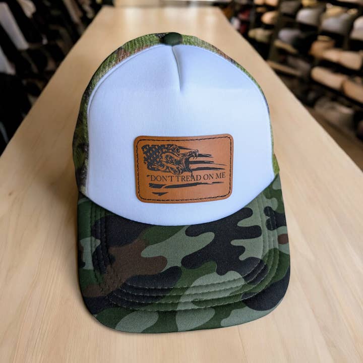 Chapeau de camionneur en cuir avec patch DTOM USA Flag (mousse de polyester) pour la vente par 2A Solutions