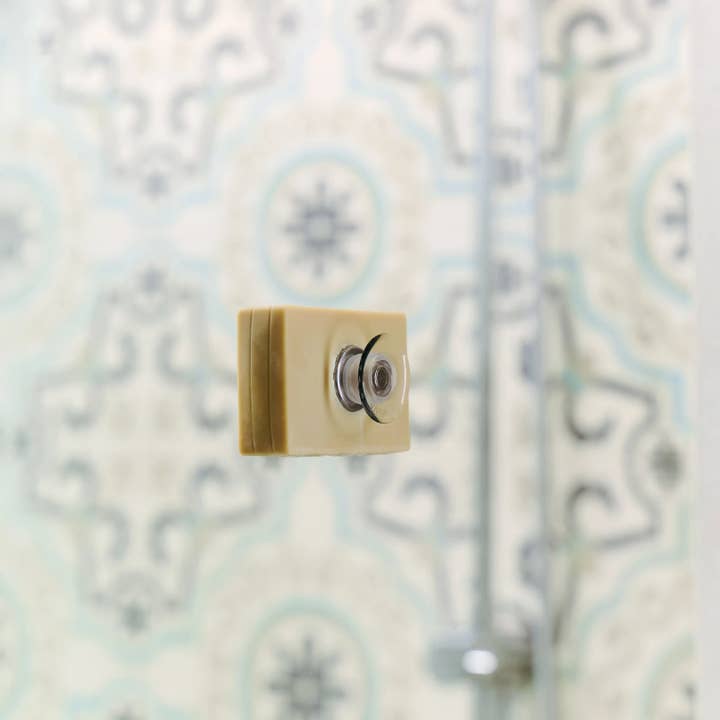 FAIRSAVONT eG. - Wholesale Bath Soap Dish - 108x Protector Edition – SAVONT, the original transp.2