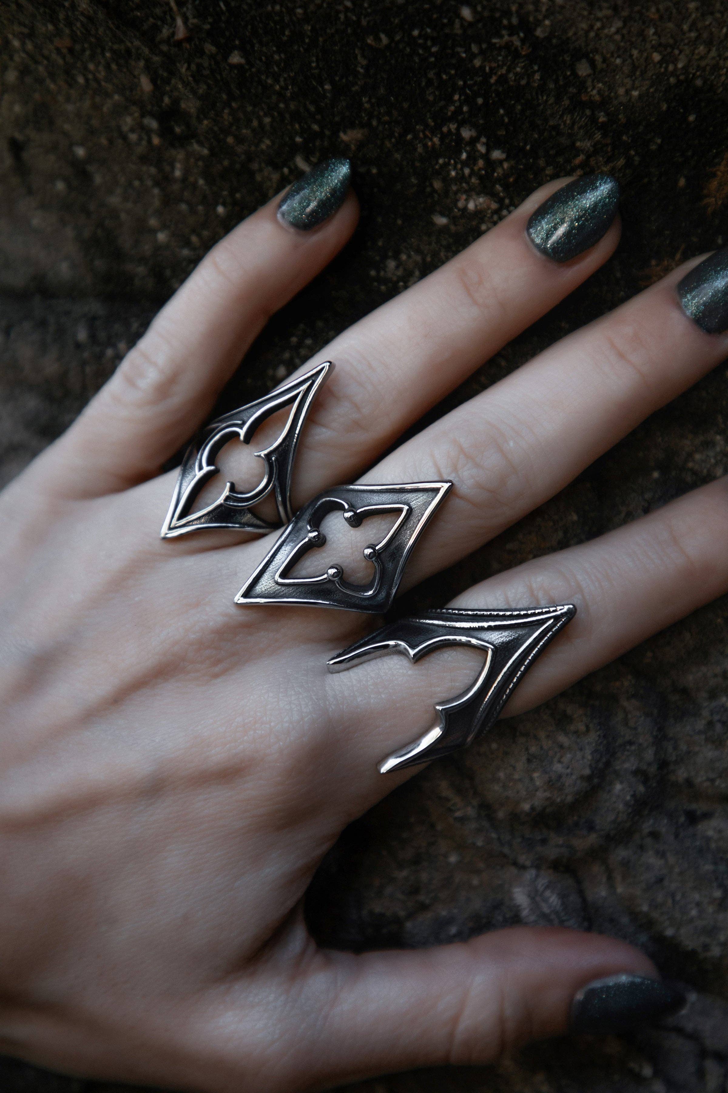 Lively Ghosts – wholesale Cocktail/statement ring – Stonecarver Ring16