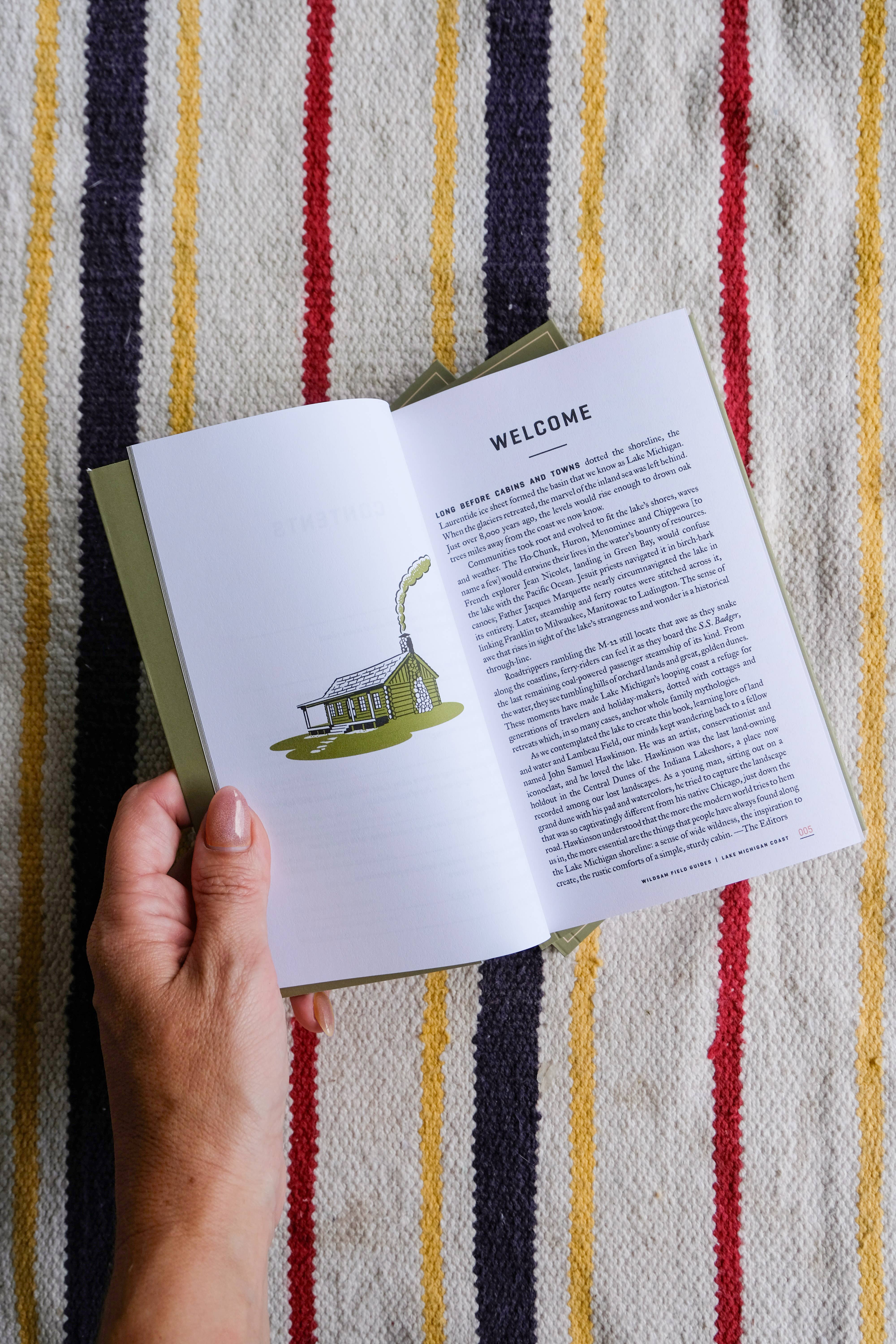 Wildsam Field Guides - Wholesale Nature & Outdoors - Lake Michigan Coast Field Guide Book3