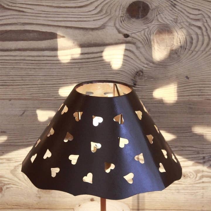 LES SCULPTEURS DU LAC - Wholesale Lamp Shade - Large model heart-cut lampshade