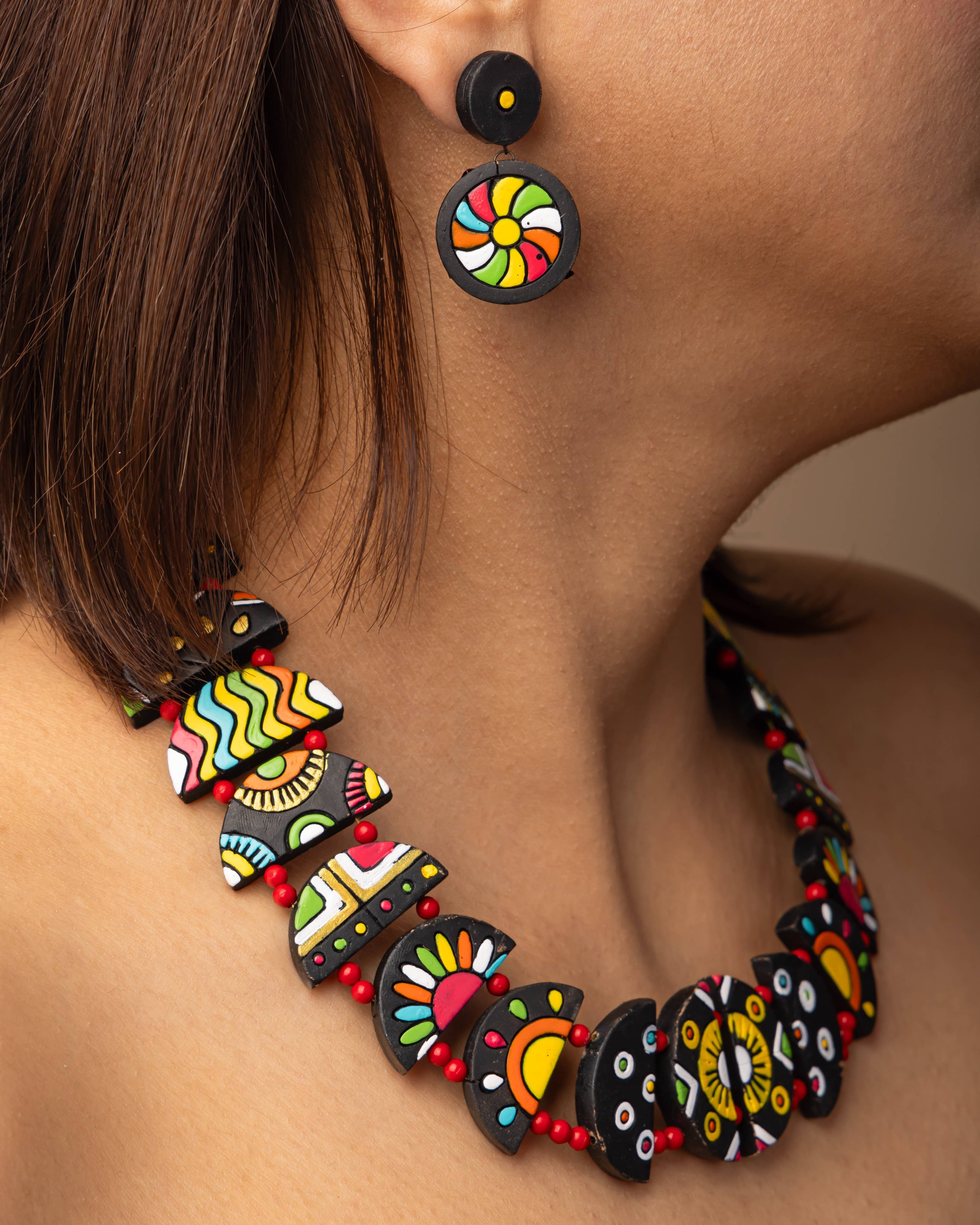 House of Kraft Jewelry & Accessories – wholesale Jewellery set – Celestial Jewelry Set | Clay Jewelry | Half Moon Jewelry4