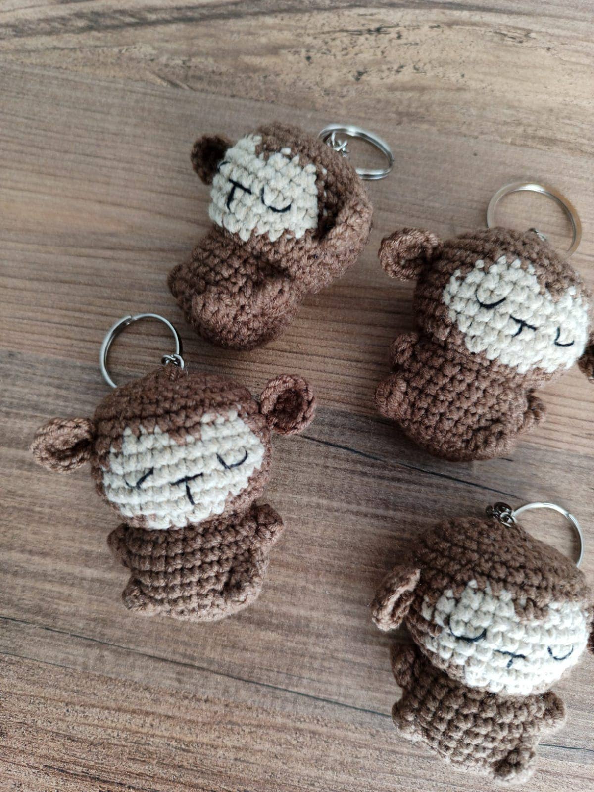 KLABELGIFT - Vendita all'ingrosso Portachiavi - Donna - Portachiavi amigurumi a uncinetto a forma di scimmietta – Regalo carino e unico3