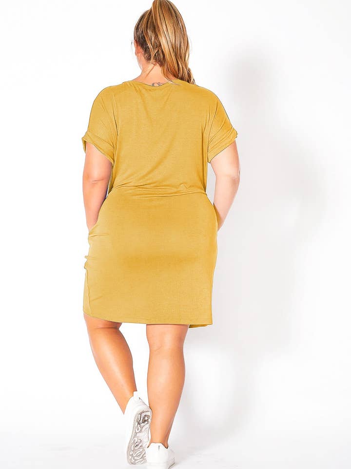 Robin K - Wholesale Jurk - Dames - Bellatrix T-shirtjurk met V-hals in grote maten en zak2