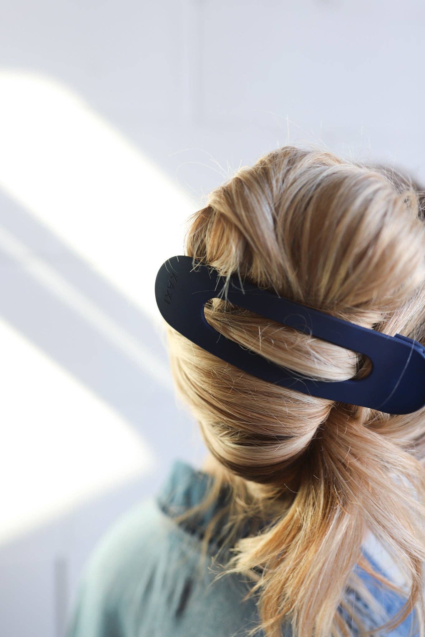 KAXI - Wholesale Hair Clip - Women's - OVERSIZED LAY DOWN CLAWS ( 33 COLORS )70